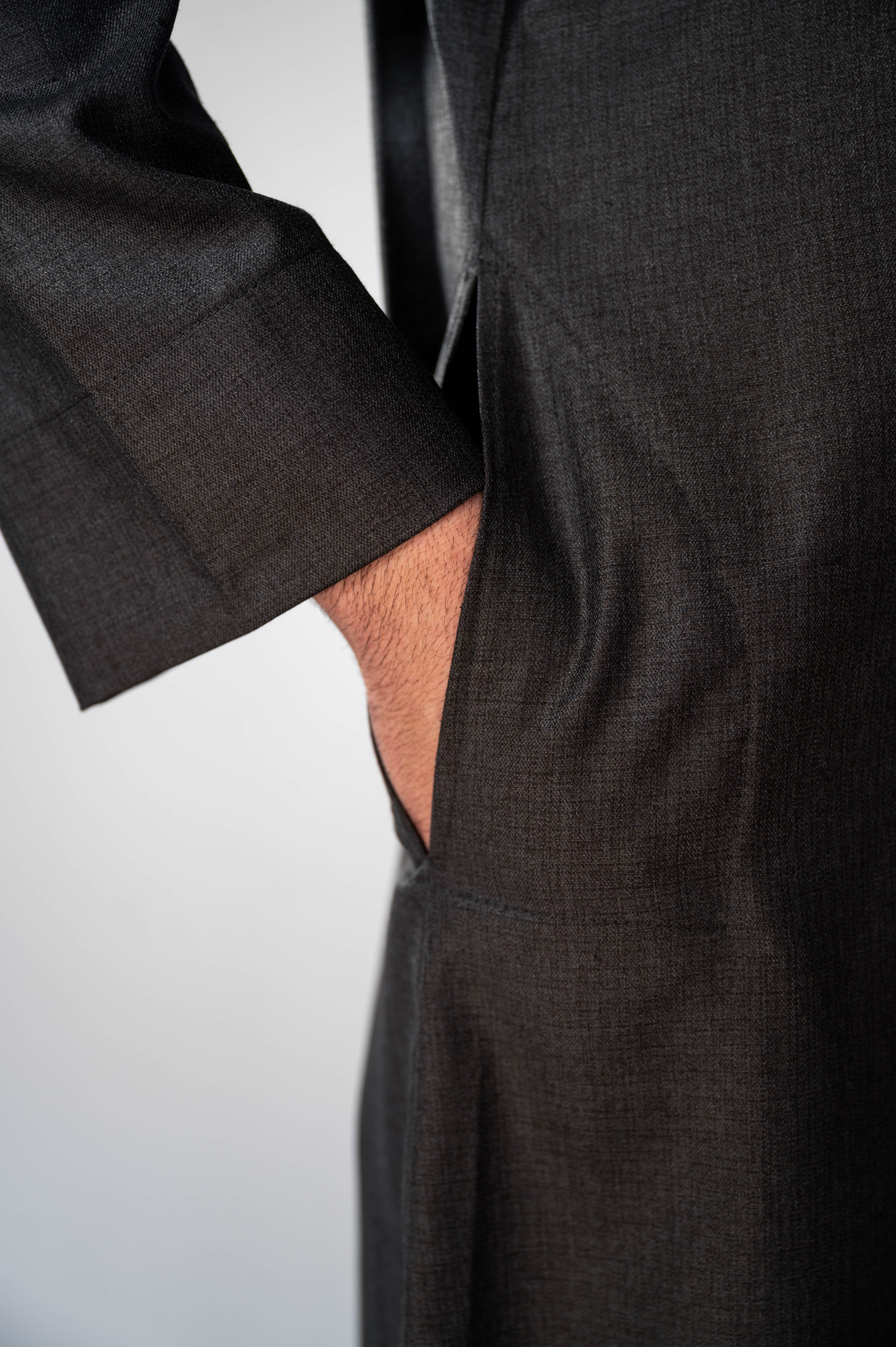 Cashmere Wool Saudi Thobe / Emirati cut (Dark Brown)