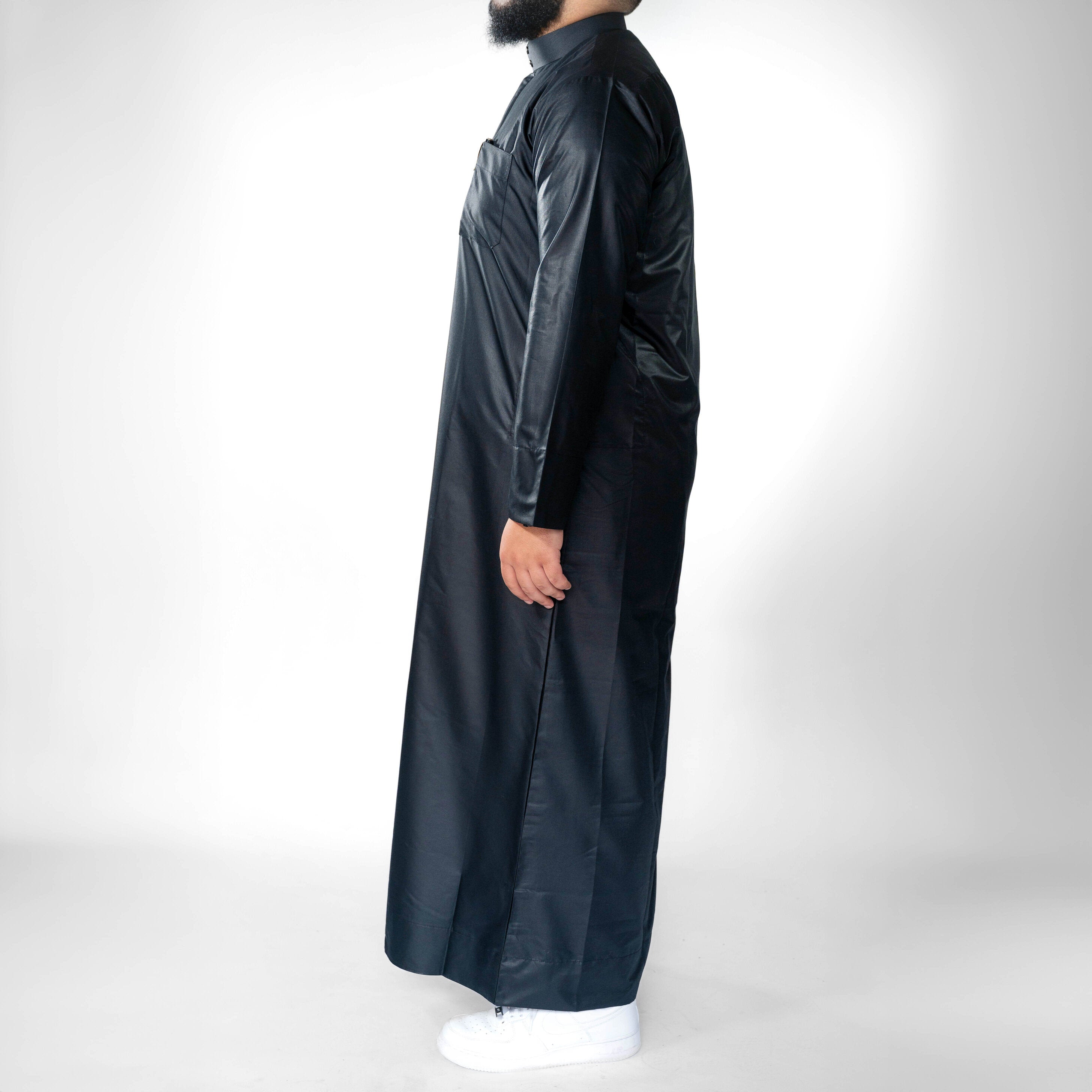 Saudi Thobe / Emirati cut (Black)